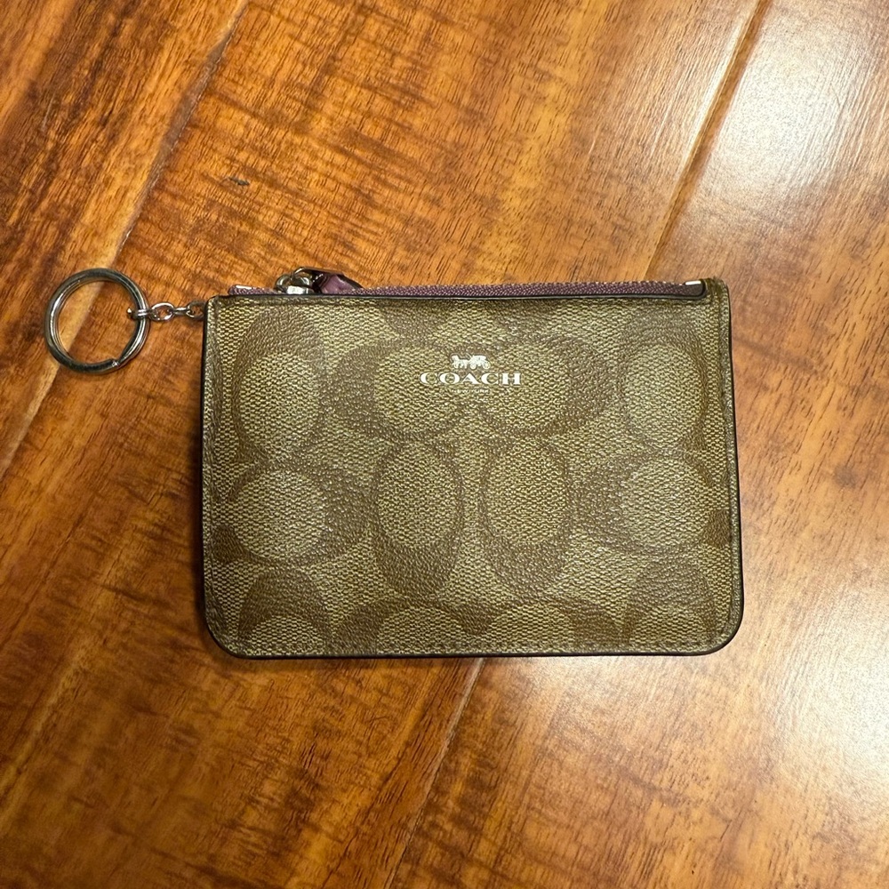 🌊Buy 2 get 1 Free 🌊 Coach Wallet Keychain